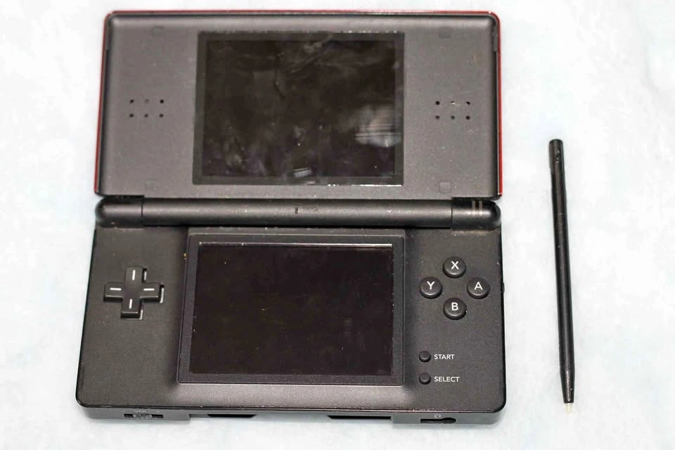 Nintendo DS Lite