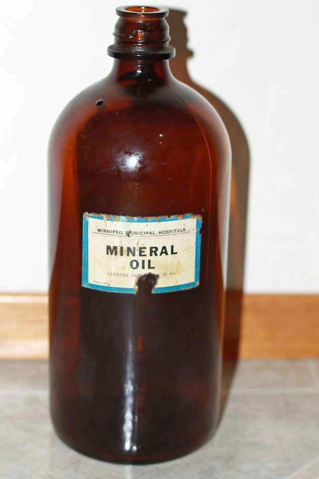 Municipal Hospital Mineral Oil Bottle