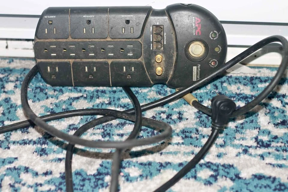 APC Performance SurgeArrest Surge Protector