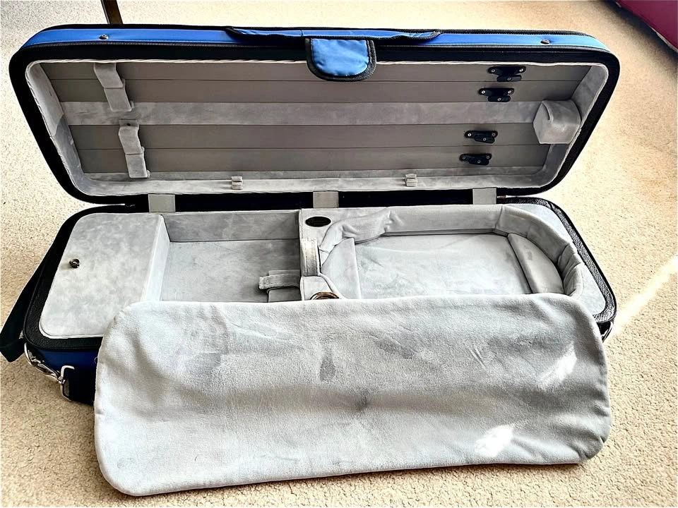 Velour Lined Oblong 4/4 Violin Case - Lightly Used