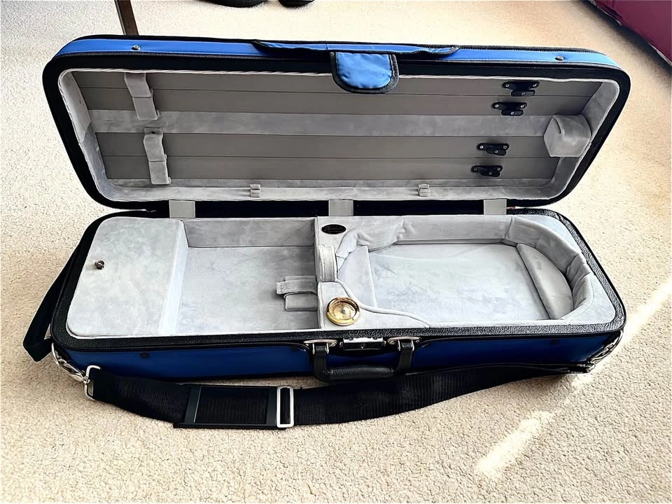 Velour Lined Oblong 4/4 Violin Case - Lightly Used - photo 3