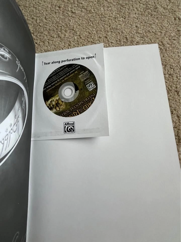 The Lord of the Rings Violin Solos w/ Piano Acc. & CD - BRAND NE - photo 3