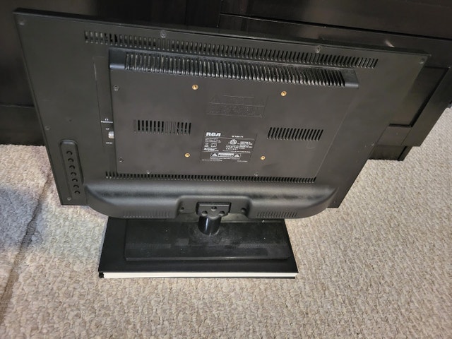 RCA 19" Television 1080p - photo 2