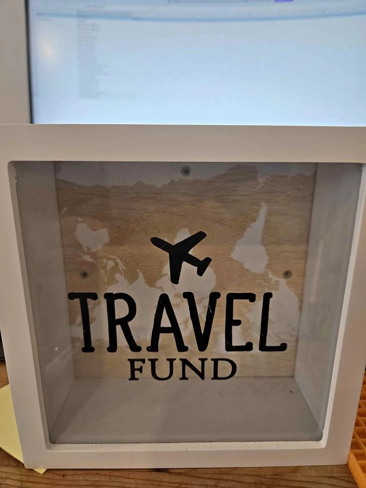 Display glass piggybank