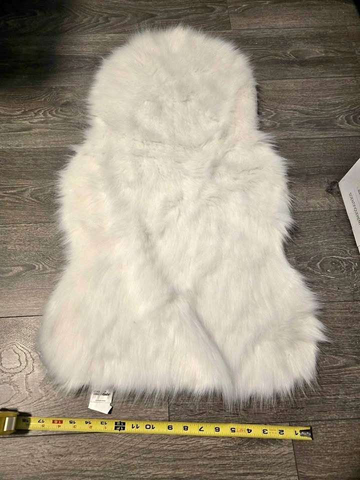 Faux sheep skin rug