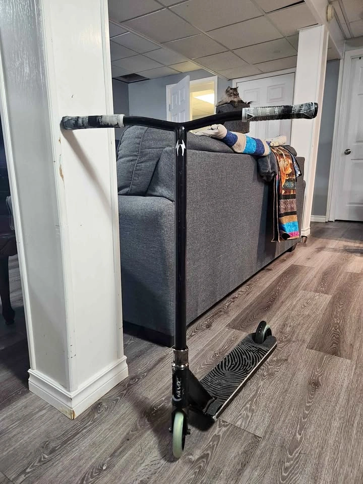 Havoc Descendant Dejion Taylor Signature Scooter