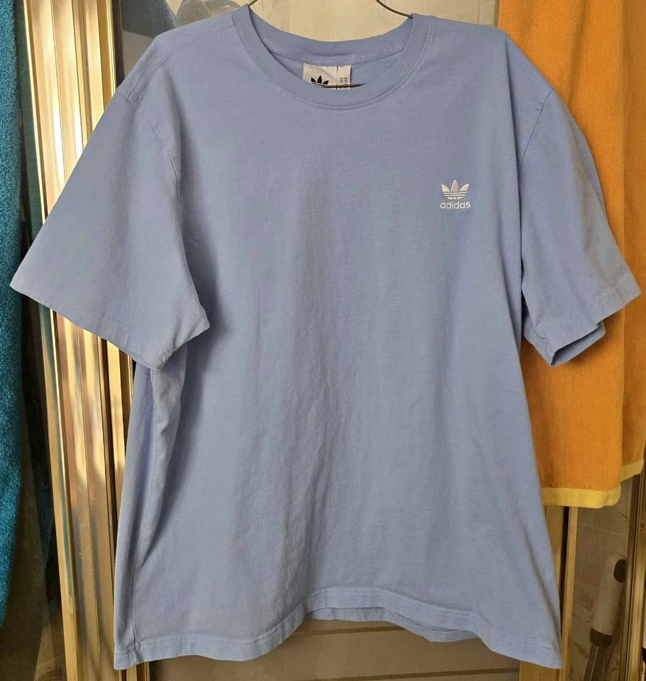 Men's Adidas Light Blue TEE. 2XL / XXL.