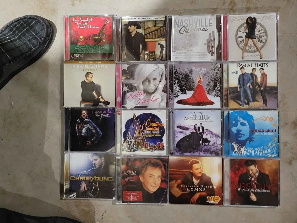 Large CD Lot – Country, Christmas, Pop & Easy Listening – 50+ CD - photo 4