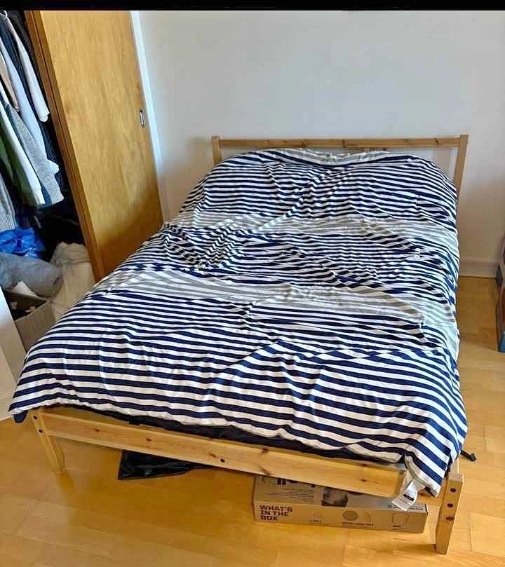 Double sized bed - Frame & Mattress