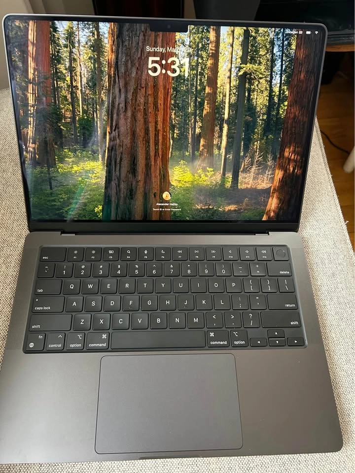 MacBook Pro M4 512GB Space Black w/ 3Yr AppleCare - photo 2
