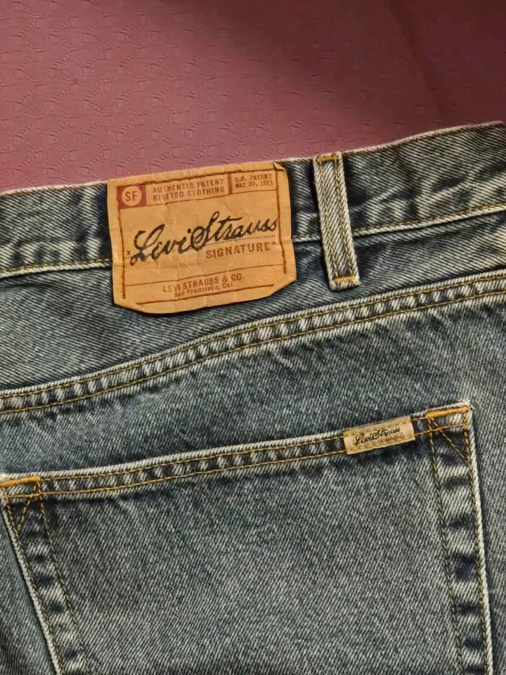 Men's Levi's Strauss Signature Relaxed Fit Jeans - 46 x 32 - photo 3