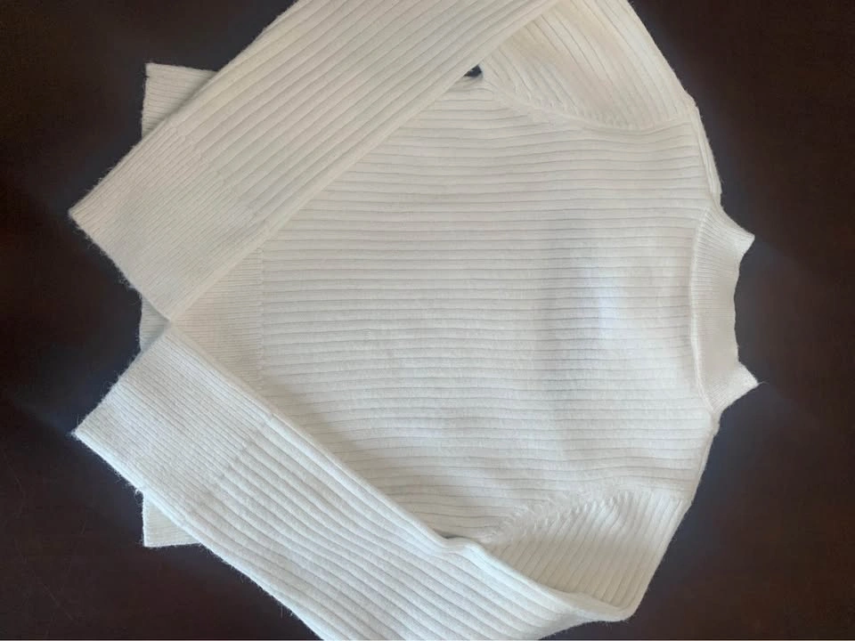 Hers & Mine Ribbed Knit Cut Out Sweater - Large - photo 4