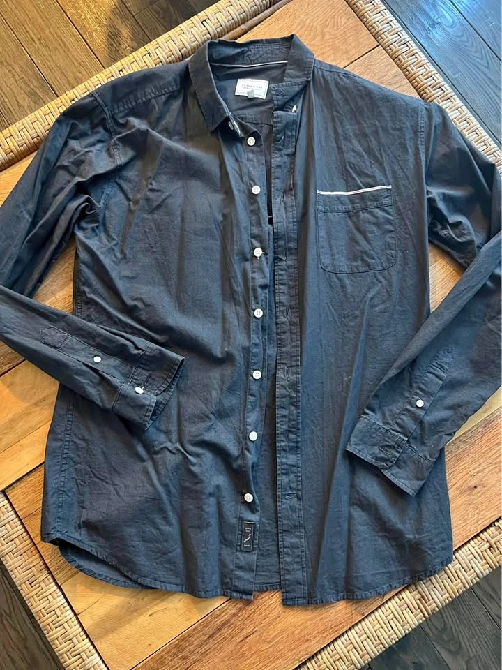Frank and Oak Dress Shirt - Size Large 100% cotton