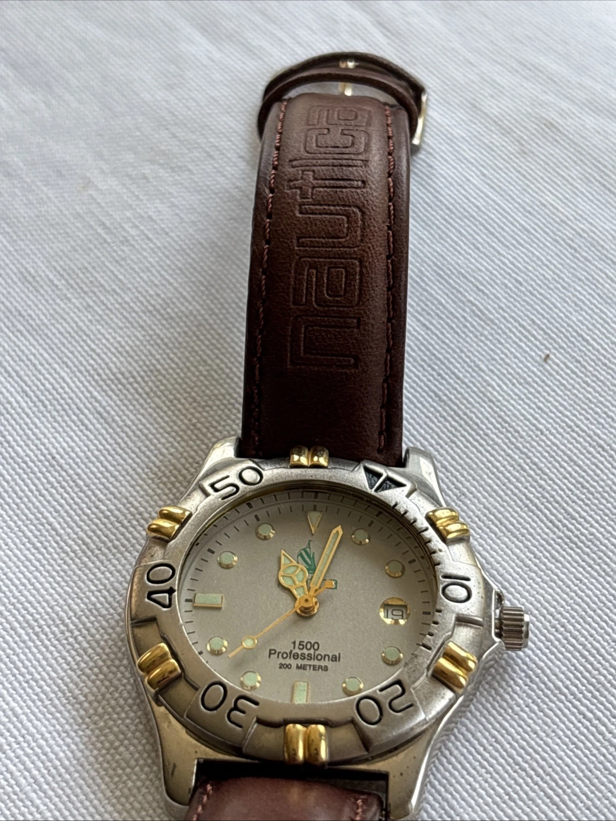 Genuine Leather Nautica Watch: Made In USA - 1994 #7352 - photo 2