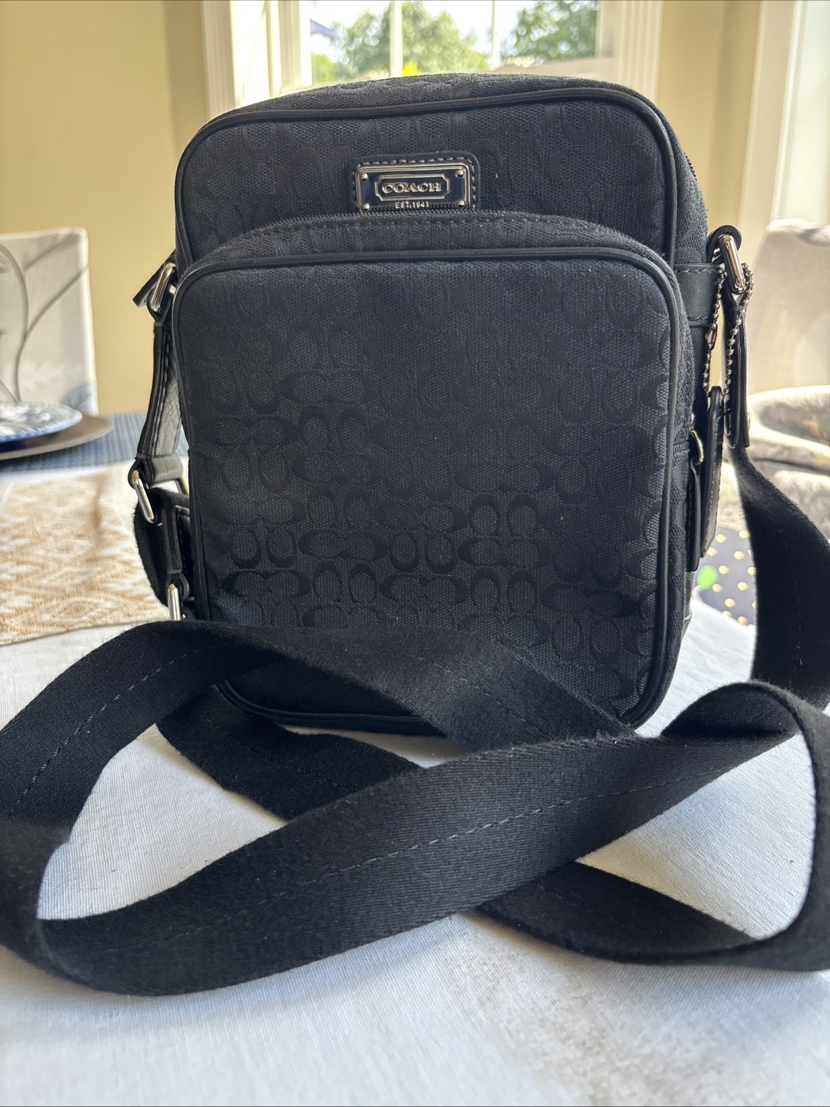 Coach Black Shoulder Purse - Green Interior - Great Condition - photo 3