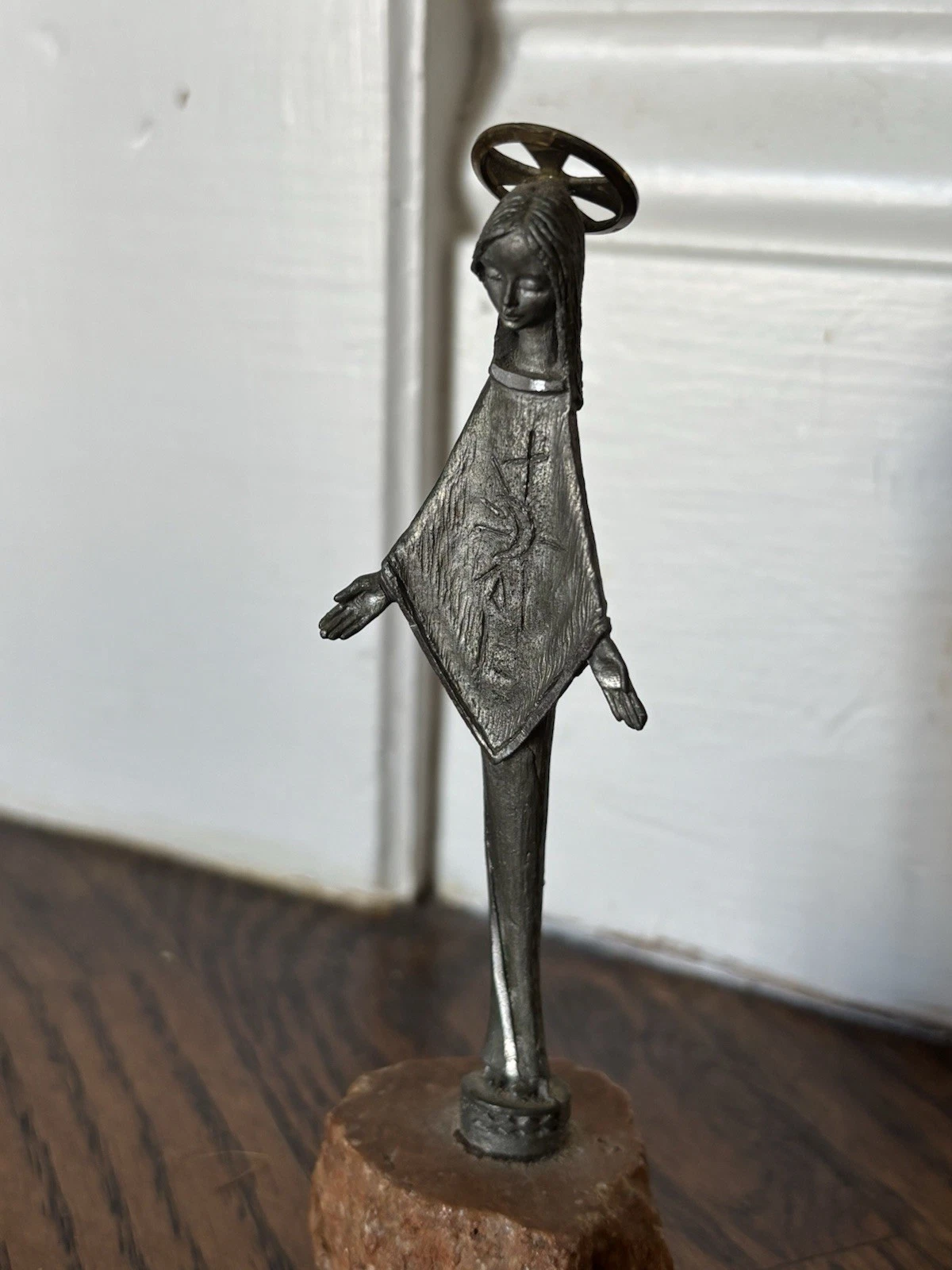 Vintage Pewter Mother Mary Statue - Hand-Chiselled, Granite Base - photo 3