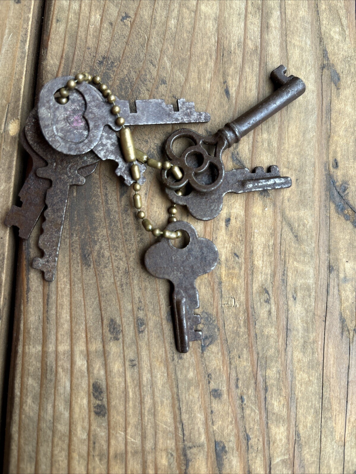 Vintage Keys Set Of 8: Eagle Lock, Neuman 1570, Tisonic, Hayward - photo 4
