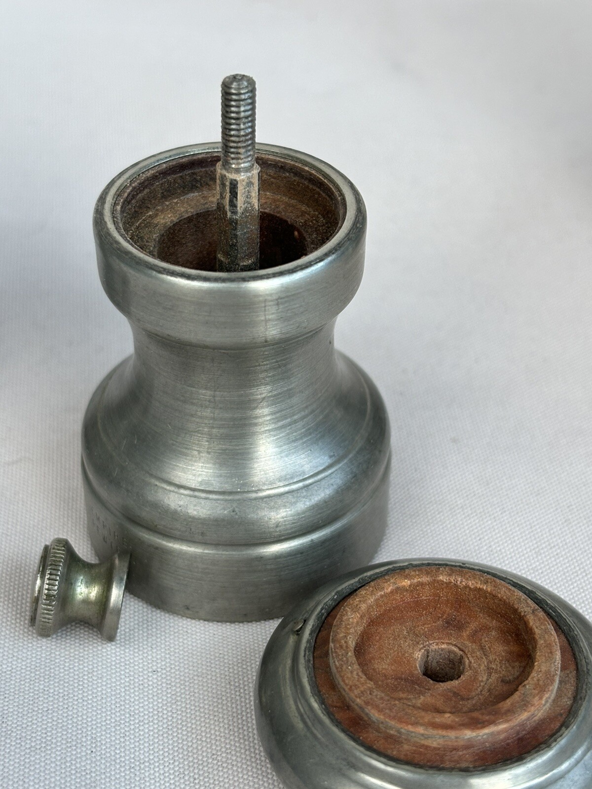 EMPIRE PEWTER SALT SHAKER AND PEPPER MILL SET MADE IN ITALY - photo 5