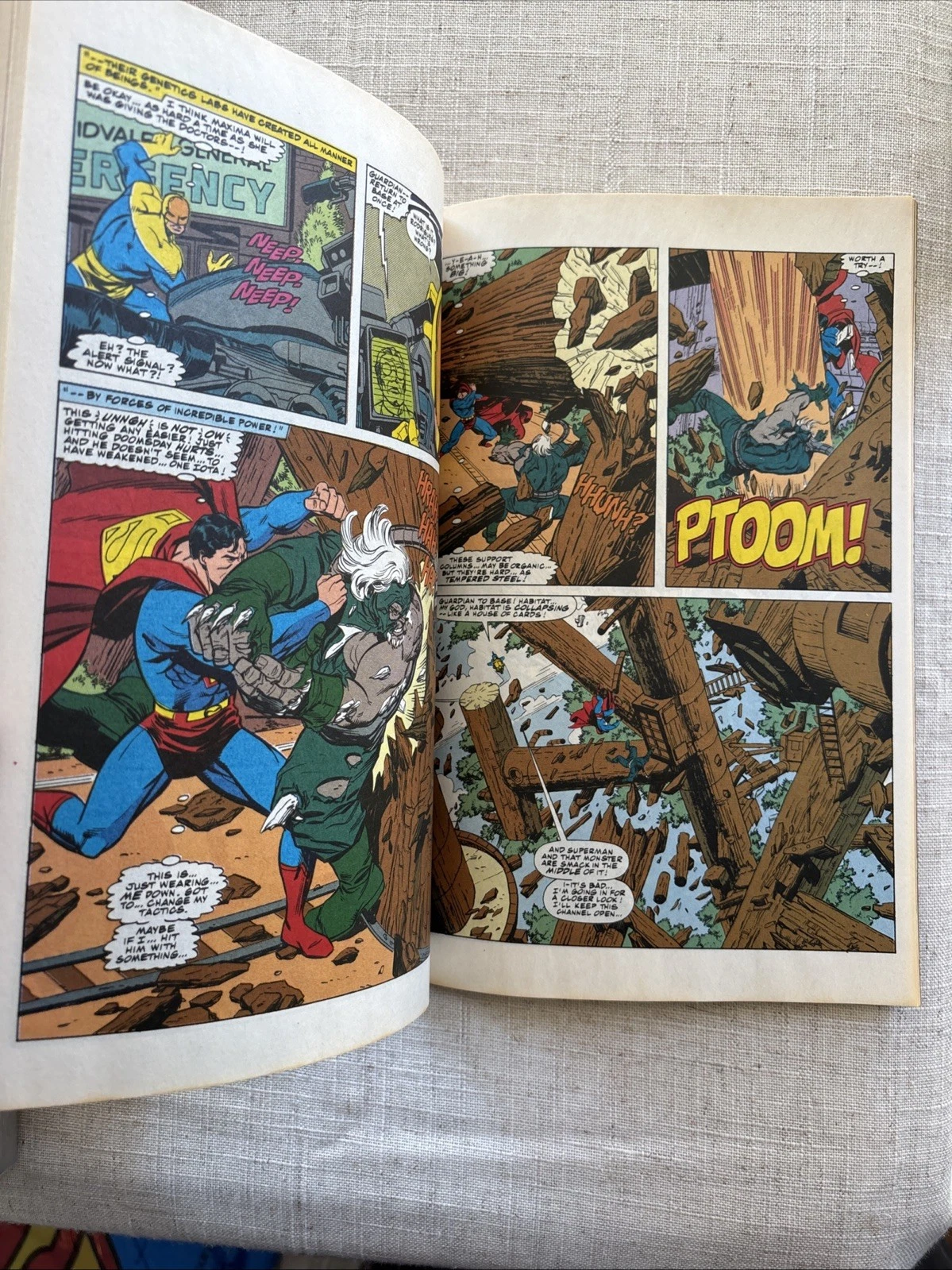 The Death of Superman First Printing (DC Comics January 1993) - photo 3