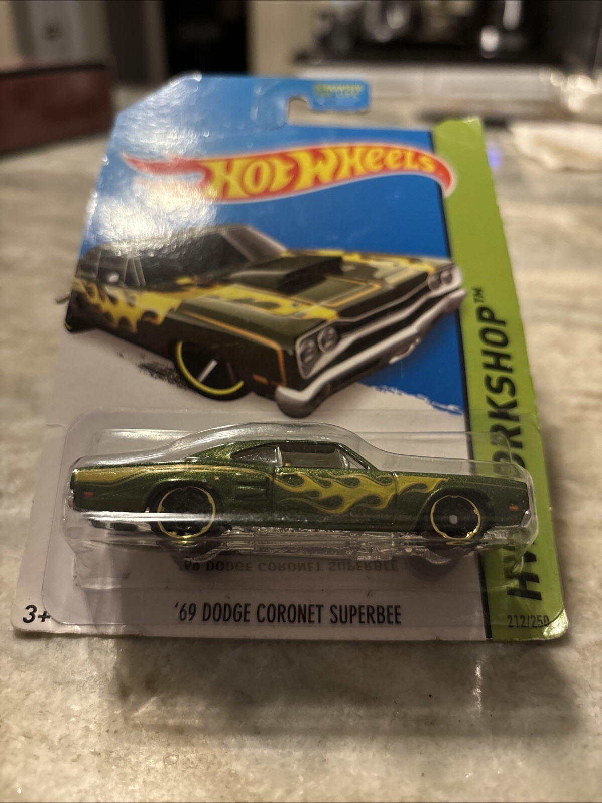 Hot Wheels 2013 '69 Dodge Coronet Superbee Green 212/250 - photo 2