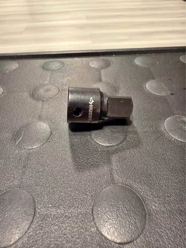 Husky socket adapter