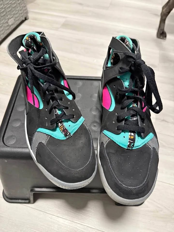 Size 10 Air Flight Huarache 'South Beach' thumbnail