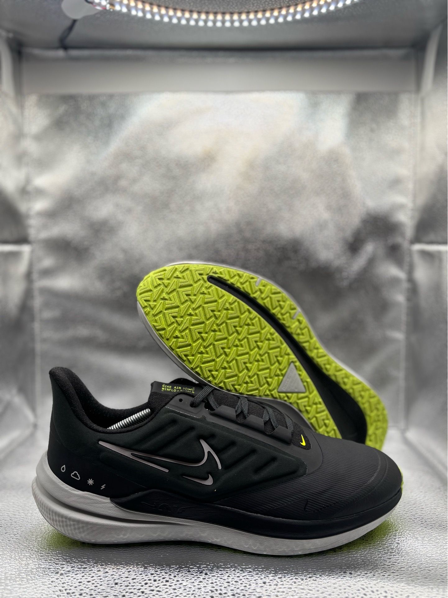 Nike Air Winflo 9 Shield Black Green