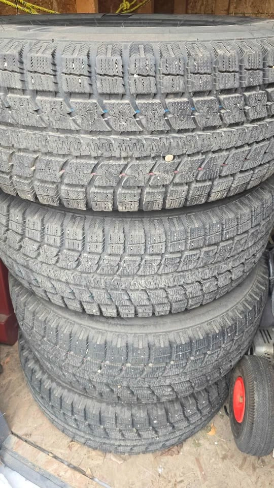 Chevy 17" Rims & Toyo Winter Tires - 6 Bolt - photo 3
