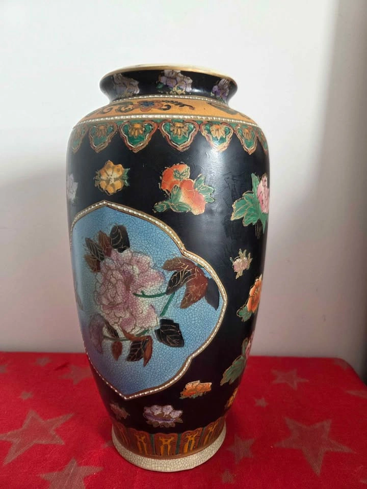 Vintage Chinese Hand-painted Porcelain Vase - photo 4