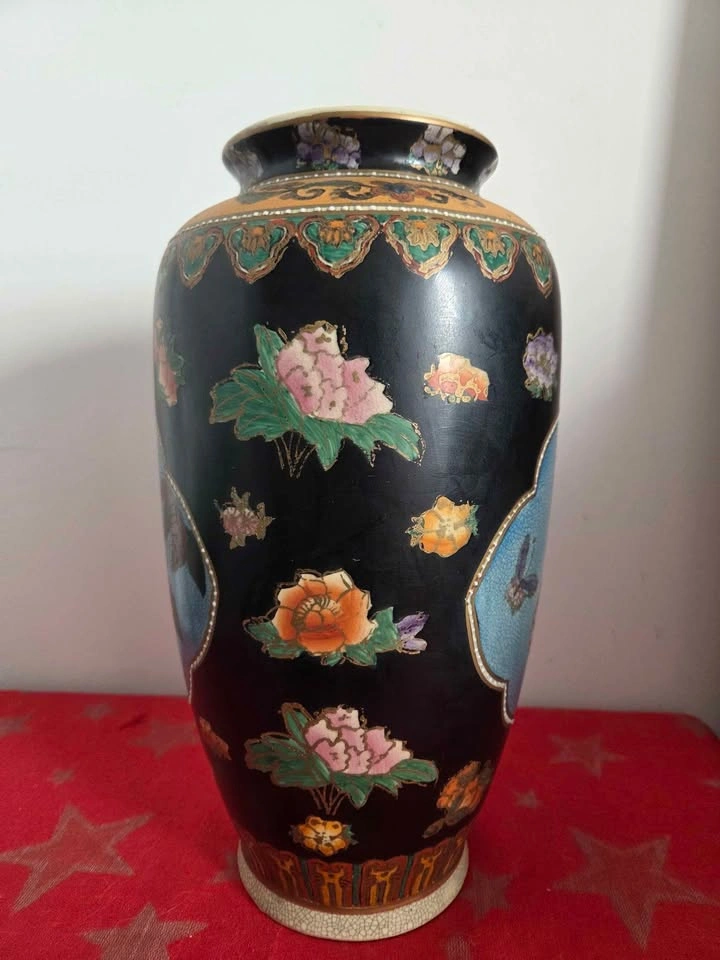 Vintage Chinese Hand-painted Porcelain Vase - photo 5