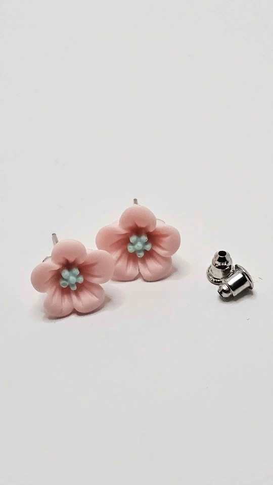 Women Earrings and Topus - photo 4