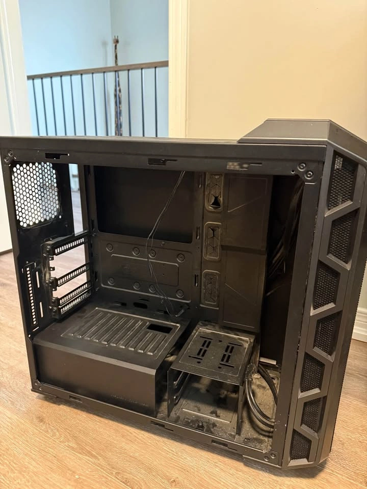 Cooler Master PC Case RGB 200mm fans (missing front panel) - photo 2