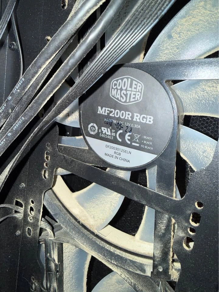 Cooler Master PC Case RGB 200mm fans (missing front panel) - photo 3