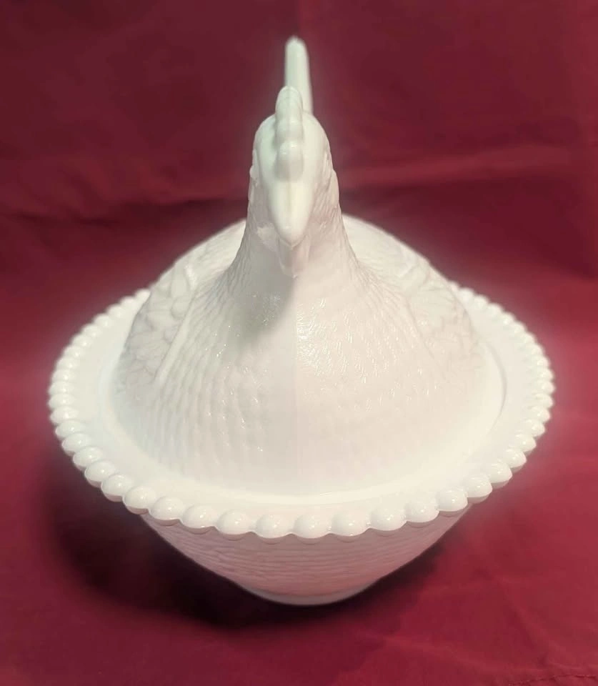 Vintage Indiana Glass Hen on a Nest, Milk Glass - offers welcome - photo 3