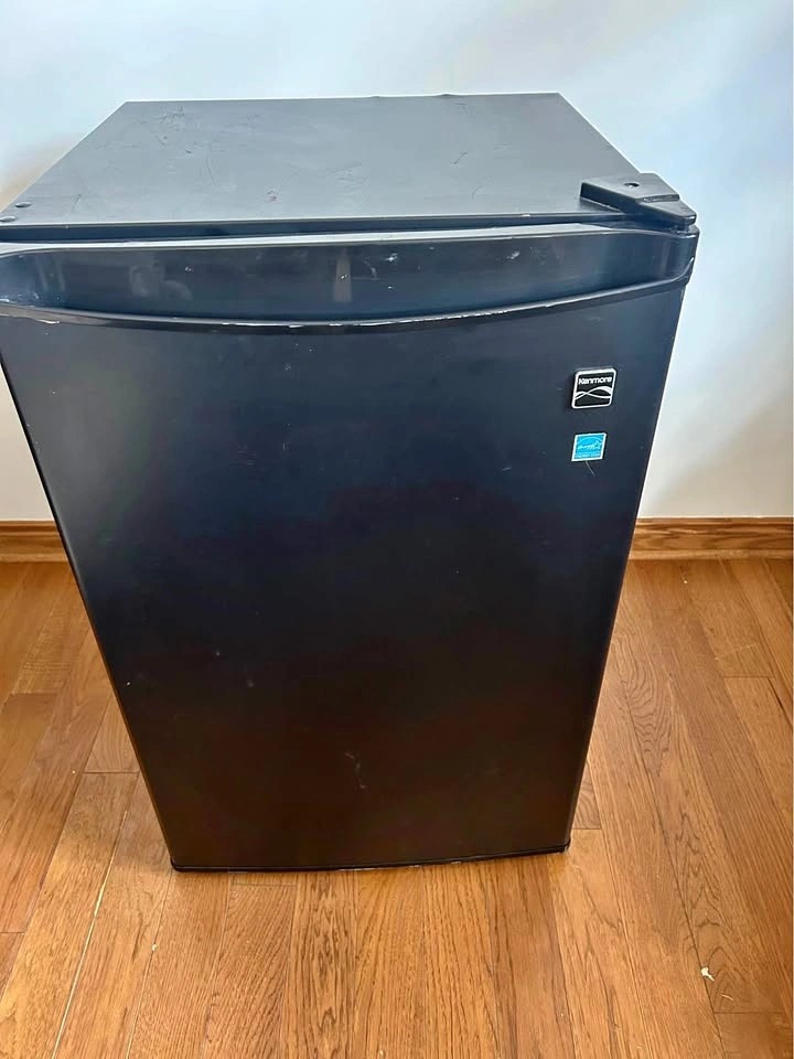 Black Kenmore Mini-Refrigerator with Energy Star - Lawrence & Mo