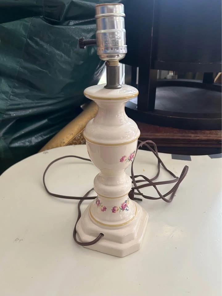 1950-1970s Vintage Ceramic Floral Table Lamp - photo 2