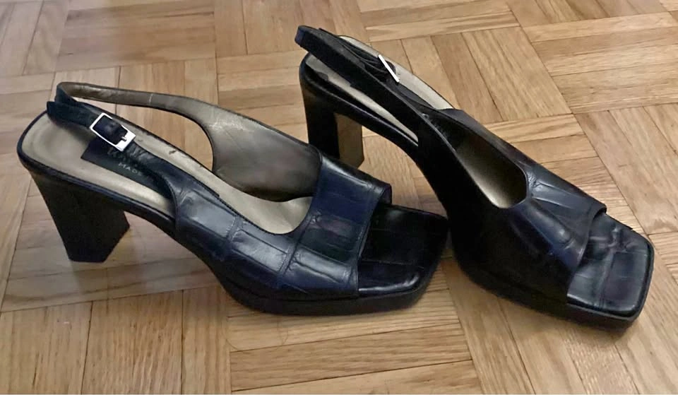 Ladies Leather Shoes