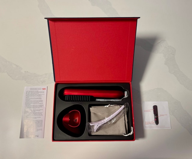 NEW - VegaNova S9 Cordless Hair Straightener Brush Red