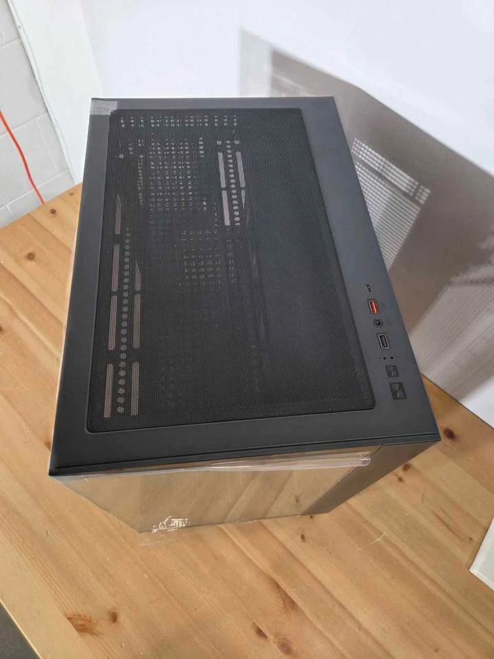 Mid Tower ATX PC Case ARGB 7 Fans Tempered Glass, New - photo 3