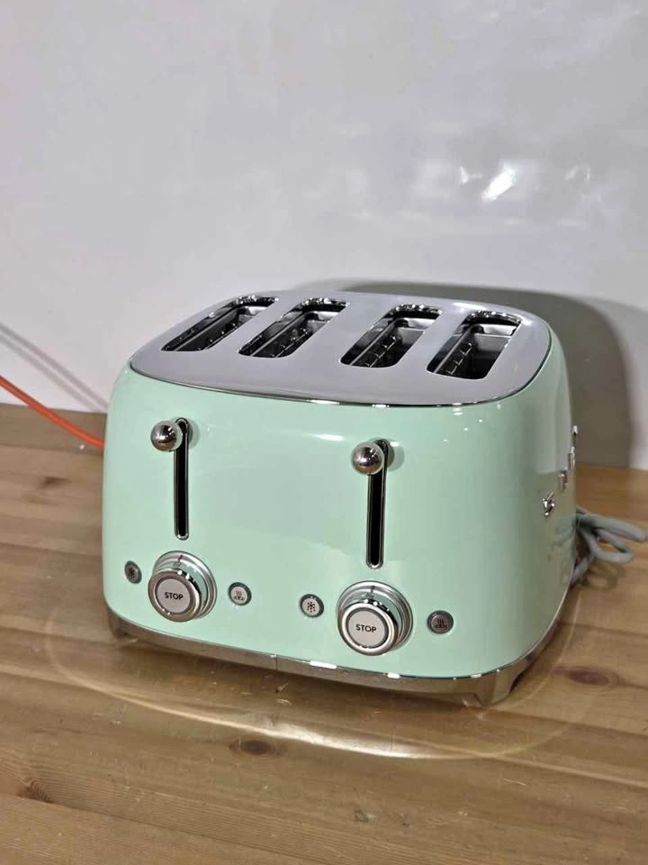Smeg Retro Style 2-Slice Toaster Pastel Green New
