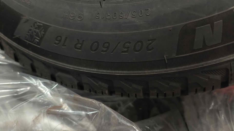 4 Michelin X-ICE SNOW 205/60R16 5×114.3mm Mazda 6i 2005 rims - photo 4
