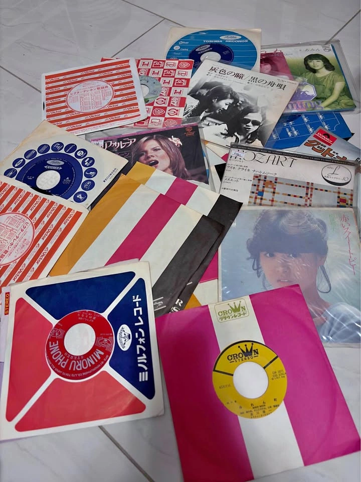 Vintage Japanese 45 RPM Vinyl Records Lot