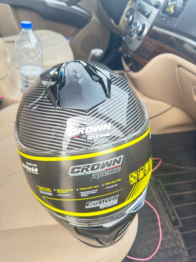 BRAND NEW CROWN Motorcycle Helmet XL Carbon Fibre