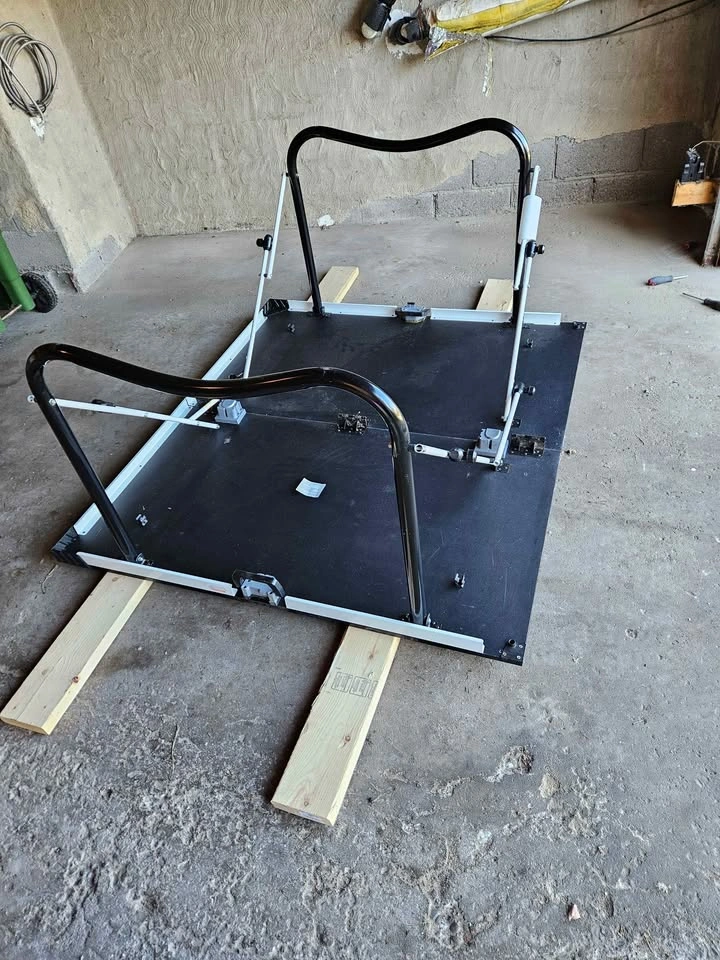 Complete Ping Pong Package - EastPoint Full Table + JOOLA Portab - photo 2