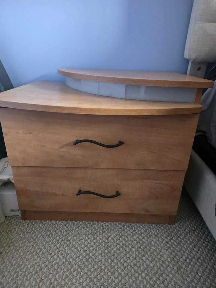 Dresser and two night stands - photo 2
