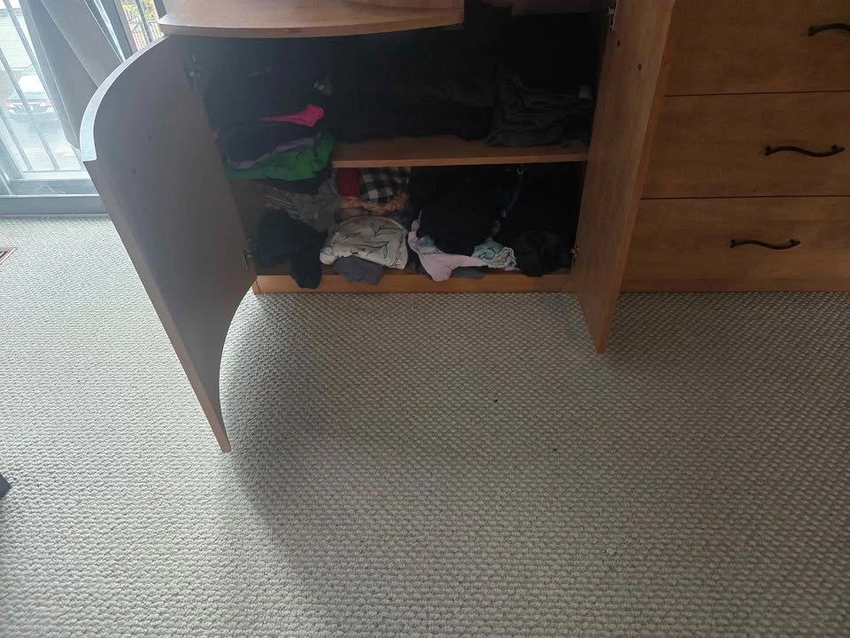 Dresser and two night stands - photo 5