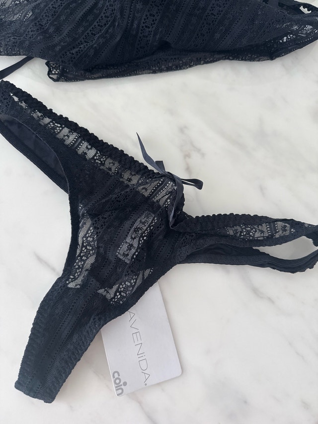 Avenida Lingerie Set - Black Lace Bustier & Thong (S/M) - photo 2