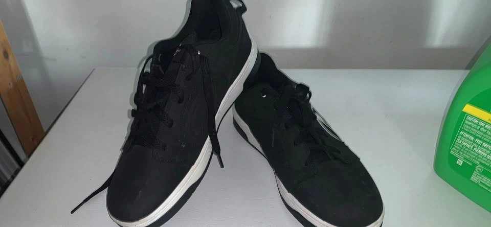 Men's Size 10 Heelys - Like New - photo 2