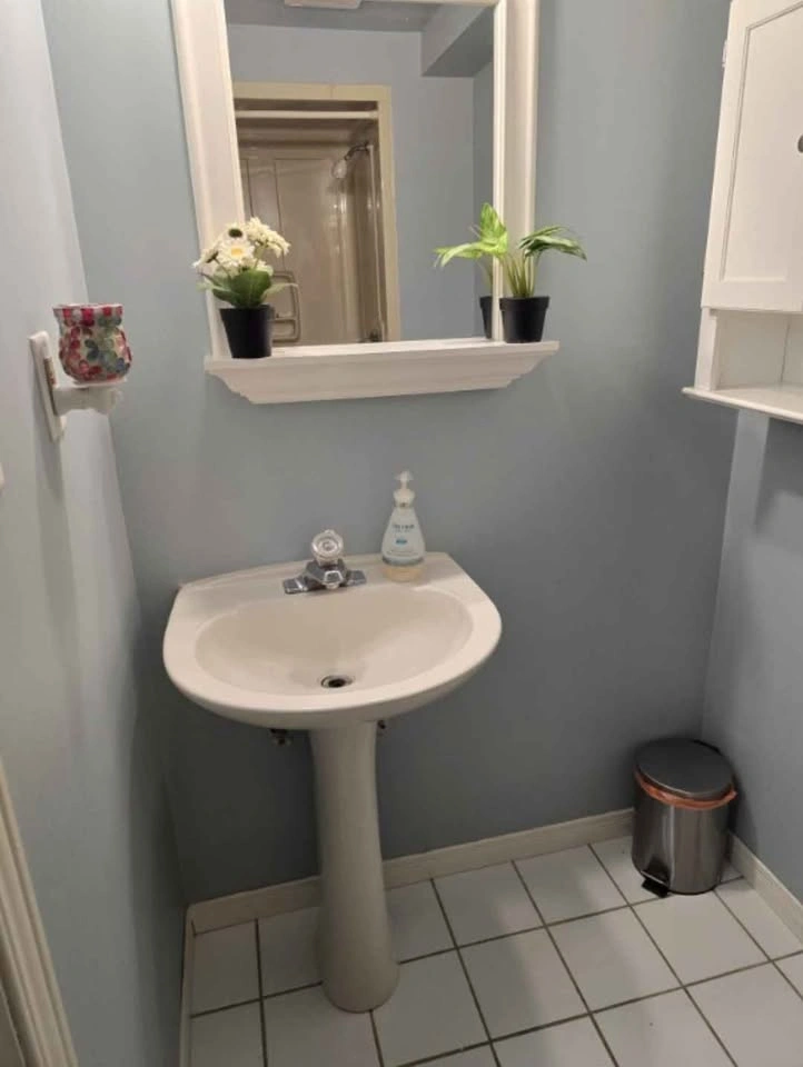 Fully FURNISHED 2 Beds 1 Bath - from 1st May - photo 5