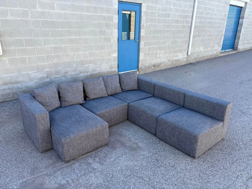 Modular Grey 5 Piece Sectional Sofa with Pillows - Free Delivery - photo 3